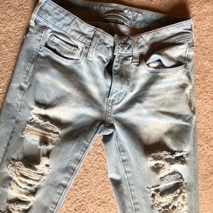 American Eagle skinny jeans with rips
